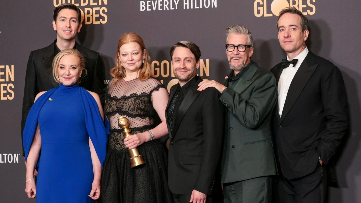 Los protagonistas de 'Succession', en la alfombra roja de los Globos de Oro 2024