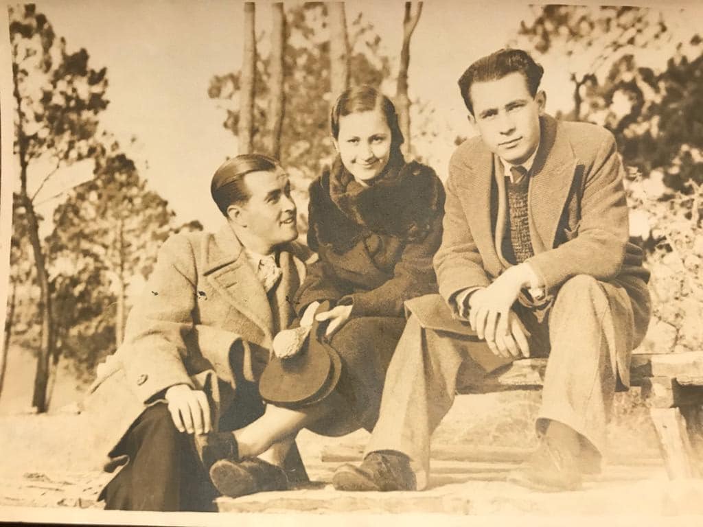 Vicente Rueda, a la derecha junto con su hermanos antes de la Guerra Civil.