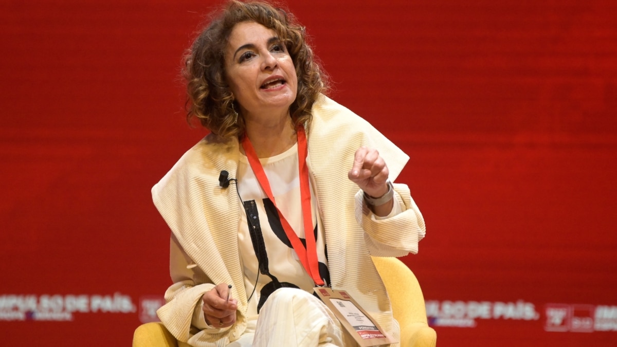 La vicepresidenta Primera del Gobierno y Ministra de Hacienda, María Jesús Montero durante la convención política del PSOE