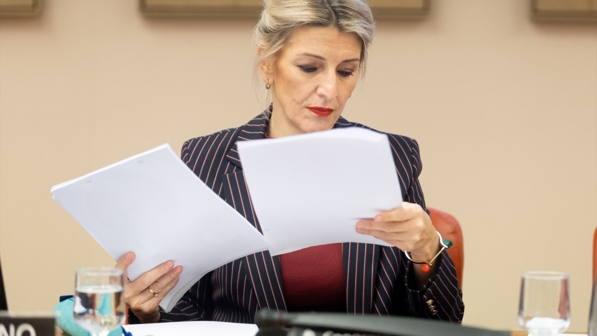 La vicepresidenta segunda del Gobierno y ministra de Trabajo y Economía Social, Yolanda Díaz, durante la Comisión de Trabajo, Economía Social, Inclusión, Seguridad y Migraciones del Congreso de los Diputados.