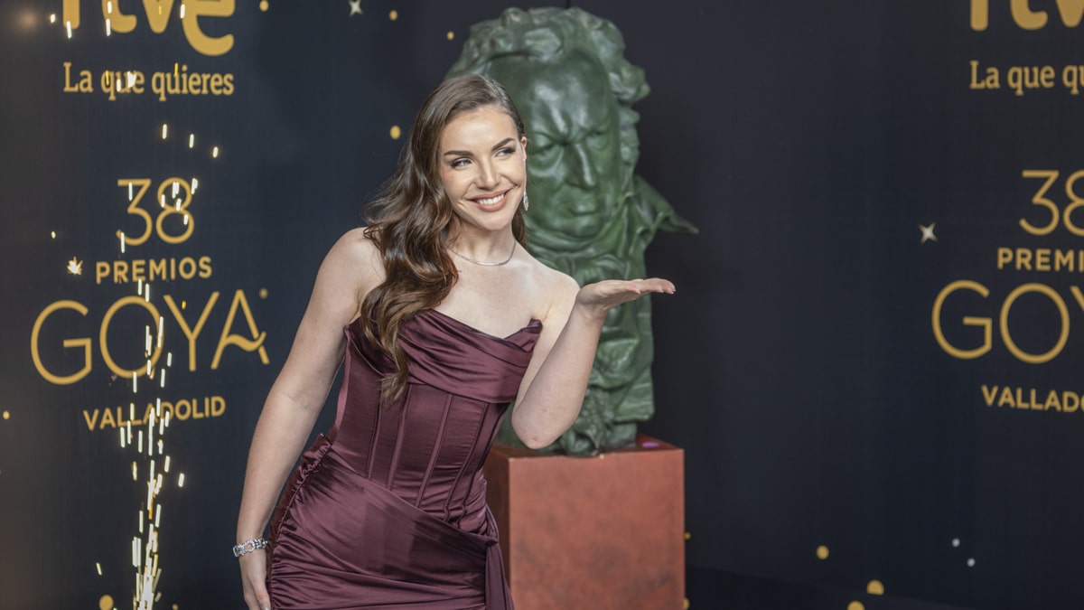 Inés Hernand, en la alfombra rosa de los Goya 2024