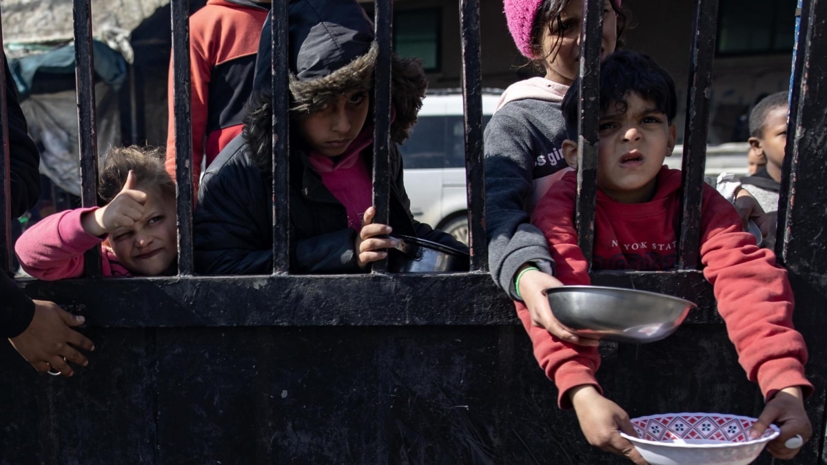 Más de 800 funcionarios europeos y estadounidenses exigen a sus gobiernos un alto el fuego en Gaza