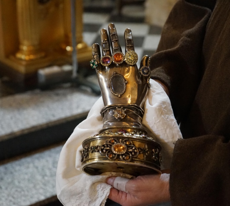 El convento que custodia la reliquia con la que dormía Franco se queda sin monjas
