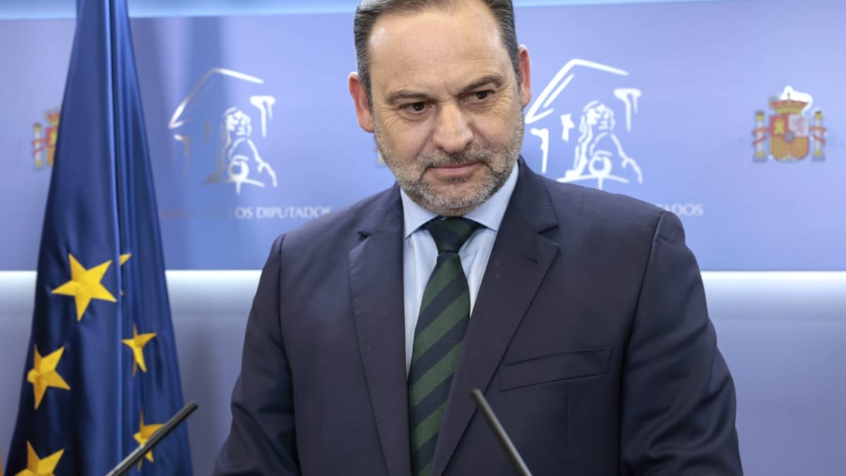 El exministro José Luis Ábalos, durante la rueda de prensa que ha ofrecido este martes en el Congreso.