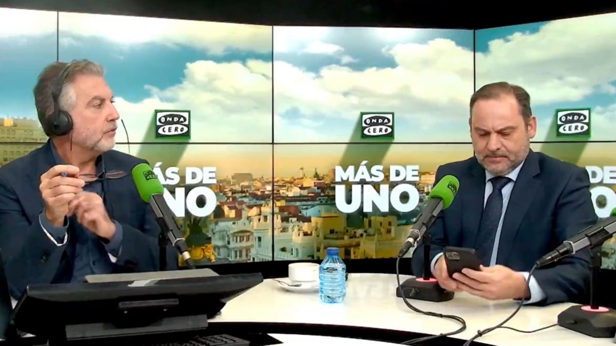 Carlos Alsina entrevista a José Luis Ábalos en Onda Cero