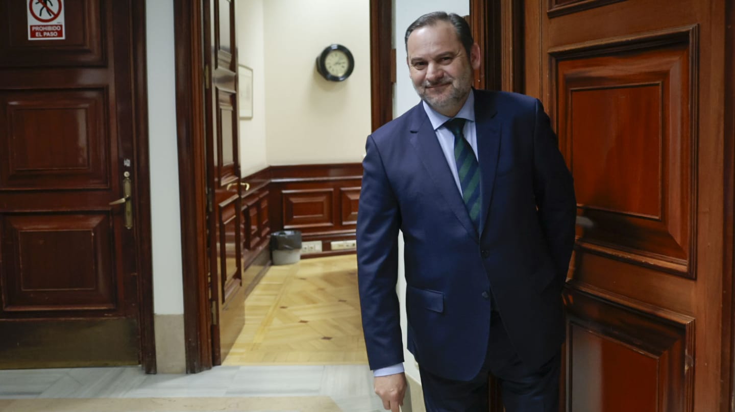 El exministro José Luis Ábalos, en el Congreso, tras anunciar su salida del Grupo Socialista al Mixto