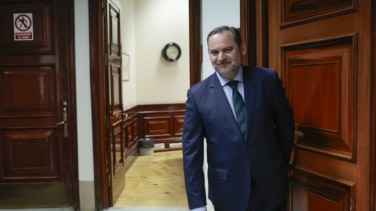 Ábalos, primer ex alto cargo y sexto diputado del PSOE que pasa al Mixto en democracia tras 21 años