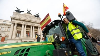 Cargas, cencerros y olor a gasoil: el día que el campo estalló en el centro de Madrid