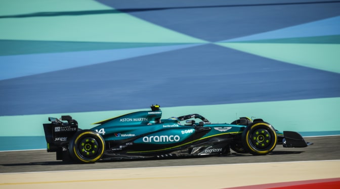 Fernando Alonso ilusiona en Baréin por delante de Verstappen y Ferrari