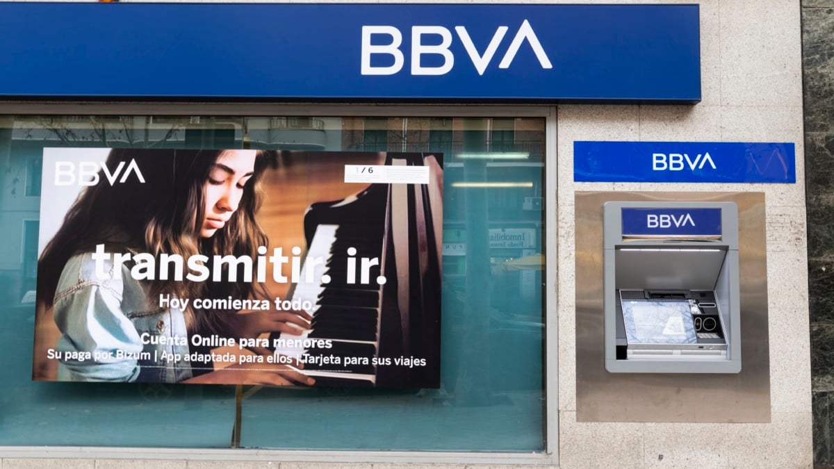 BBVA relanza un producto de vida-ahorro mientras esquiva los depósitos generalizados