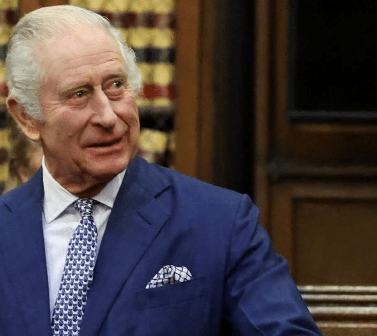 Los bulos proliferan ante la incertidumbre por la salud de Carlos de Inglaterra