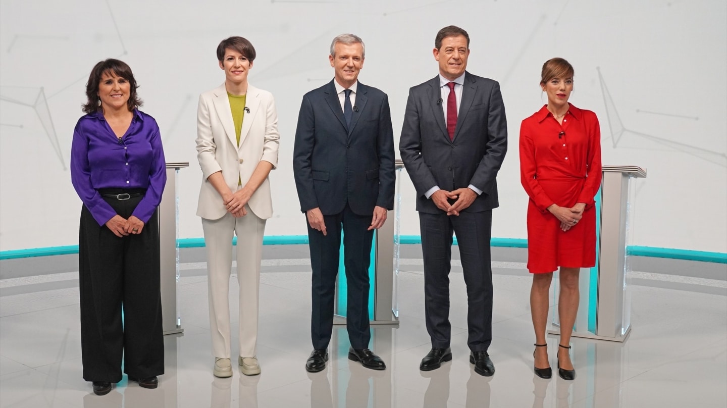 Los candidatos a la Xunta de Galicia, (I-D) Isabel Faraldo, de Podemos; Ana Pontón, del BNG; Alfonso Rueda, del PPdeG; José Ramón G. Besteiro, del PSdeG, y Marta Lois, de Sumar