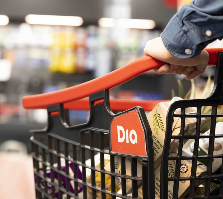 Dia recorta sus pérdidas un 76% gracias al impulso de sus supermercados en España