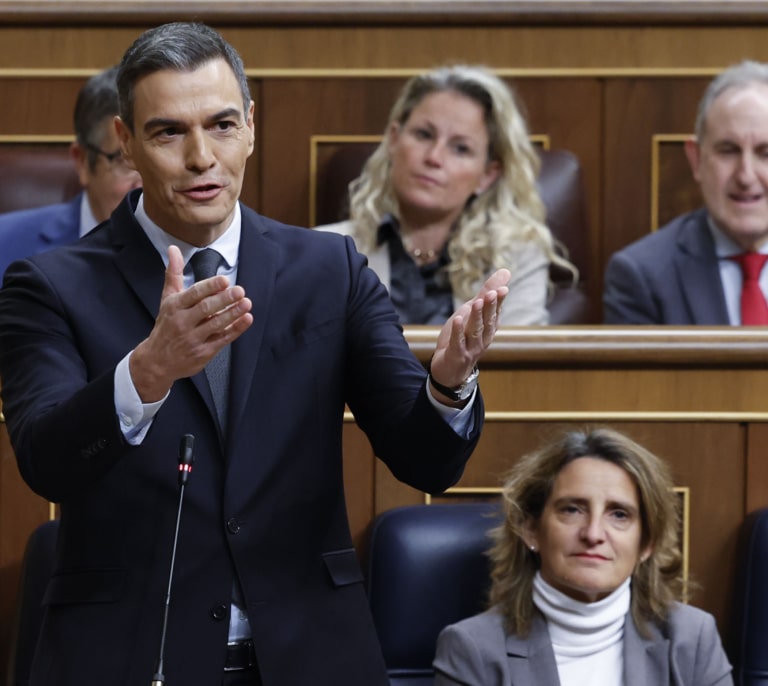 Sánchez presume de la caída de Ábalos por el 'caso Koldo' y acusa a Feijóo de ser él quien "tapa" la corrupción