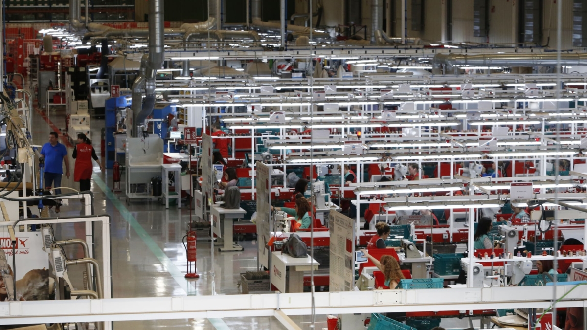 Centro de producción de Pikolinos-Pikokaizen en Elche (Alicante).