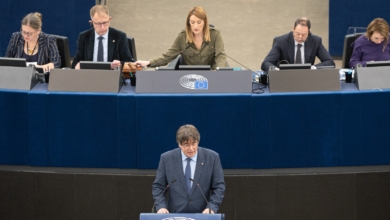 El Parlamento Europeo insta a España a investigar a Puigdemont por su relación con Putin