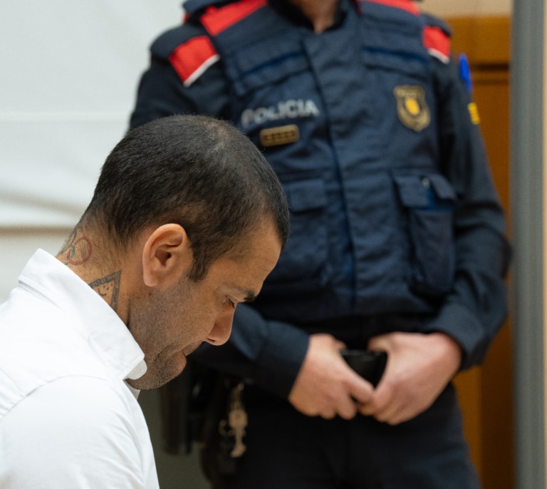 Alves niega la violación entre lágrimas: "No soy ese tipo de hombre, no soy violento"