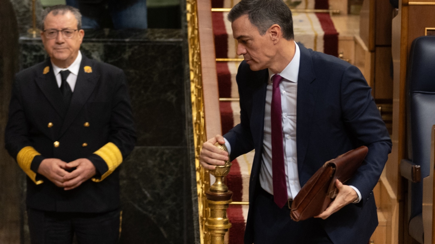 El presidente del Gobierno, Pedro Sánchez, durante una sesión de control al Gobierno, en el Congreso de los Diputados, a 7 de febrero de 2024, en Madrid (España). El presidente del Gobierno y el ministro de Agricultura, Pesca y Alimentación, responden hoy en la primera sesión de control del Congreso en 2024 a preguntas de la oposición sobre las últimas protestas del sector agrícolas y los ataques que transportistas españoles han sufrido en la frontera de Francia por parte de agricultores galos. 07 FEBRERO 2024;CONGRESO;AGRICULTORES;DEBATE;PRIMERA SESIÓN DE CONTROL;GOBIERNO Eduardo Parra / Europa Press 07/2/2024