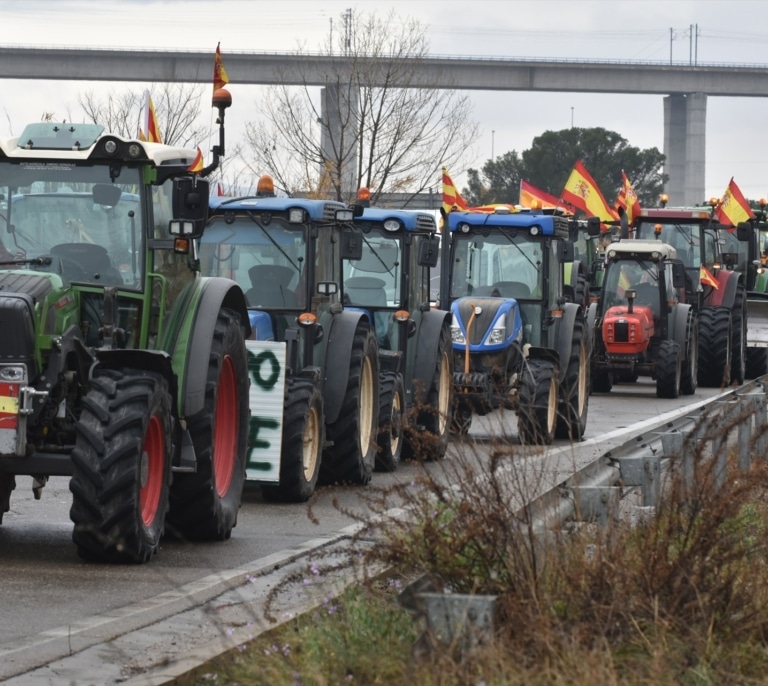 Continúan las protestas de los agricultores por cuarta jornada consecutiva