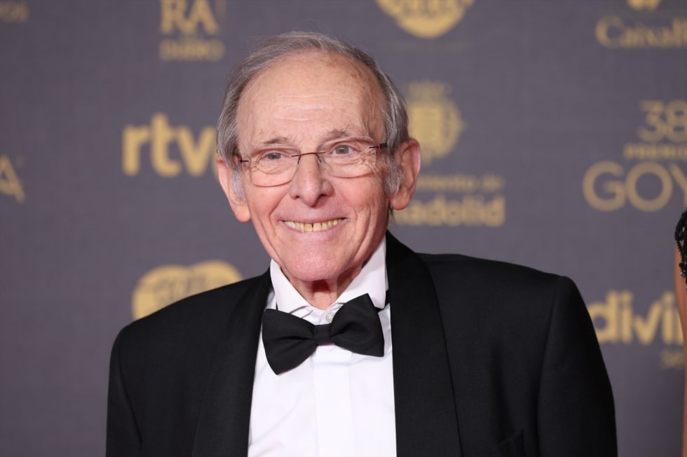 El actor Emilio Gutiérrez Caba posa en la alfombra rosa de los Goya.