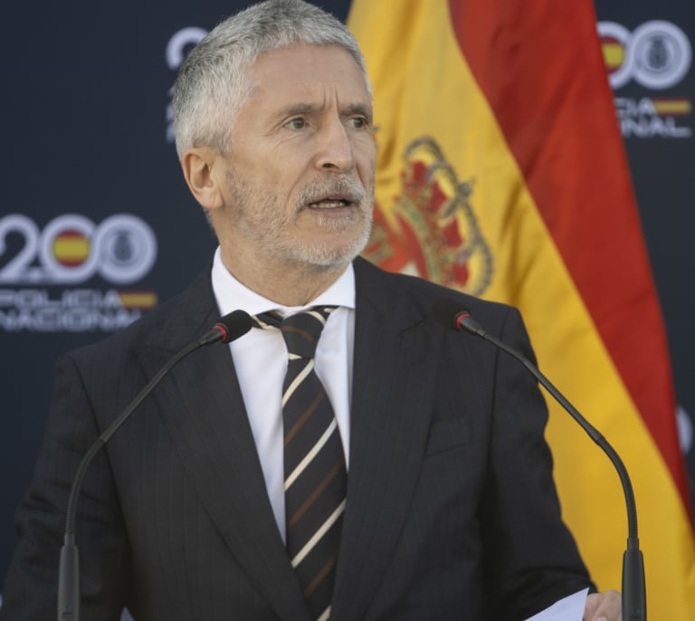 Interior reconoce en un documento la "insuficiente velocidad" de las patrulleras de la Guardia Civil