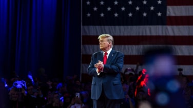 Trump arrasa en Michigan y Biden vence pero choca con los críticos a su apoyo a Israel