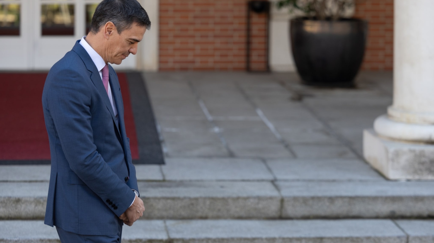 El presidente del Gobierno, Pedro Sánchez, durante un encuentro con la Selección Femenina Española de Fútbol, en el Palacio de La Moncloa, a 29 de febrero de 2024, en Madrid (España). La selección española femenina de fútbol consiguió ayer, 28 de febrero, el segundo título de su historia, la Nations League, después de derrotar por 2-0 a Francia en la final disputada en el Estadio de La Cartuja de Sevilla. Este es el segundo trofeo en poco más de medio año tras el histórico del Mundial del pasado verano. 29 FEBRERO 2024;SELECCIÓN FEMENINA;NATIONS LEAGUE;VICTORIA;EQUIPO;FUTBOL Eduardo Parra / Europa Press 29/2/2024