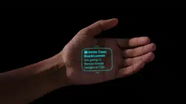 AI Pin: el dispositivo que convierte la palma de tu mano en un móvil