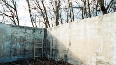 La fotografía del abandono y la playa olvidada de Madrid: “Todos tenemos sitios a los que no volvemos”