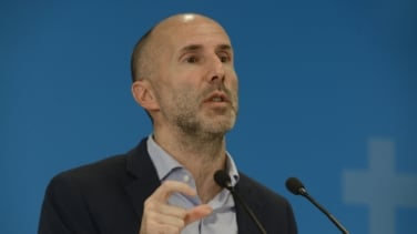 Jácome da el 'DO de pecho' con una canción para votar a su partido en Ourense
