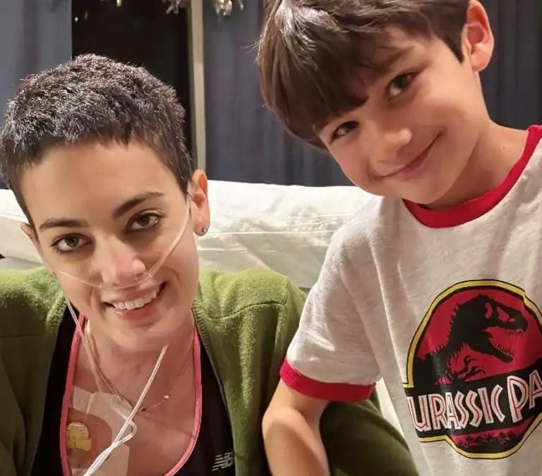 Muere Cat Janice, la cantante con cáncer terminal que se hizo viral por una canción para su hijo
