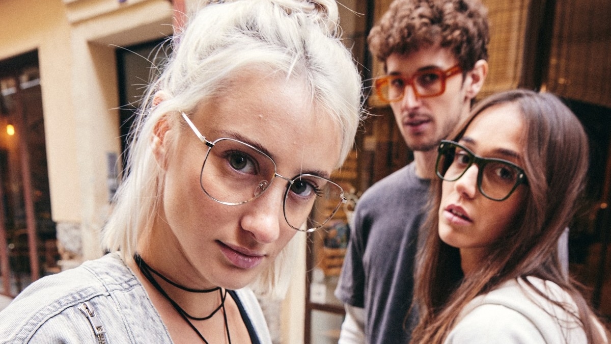 nueva colección de gafas graduadas de Pull&Bear x Opticalia