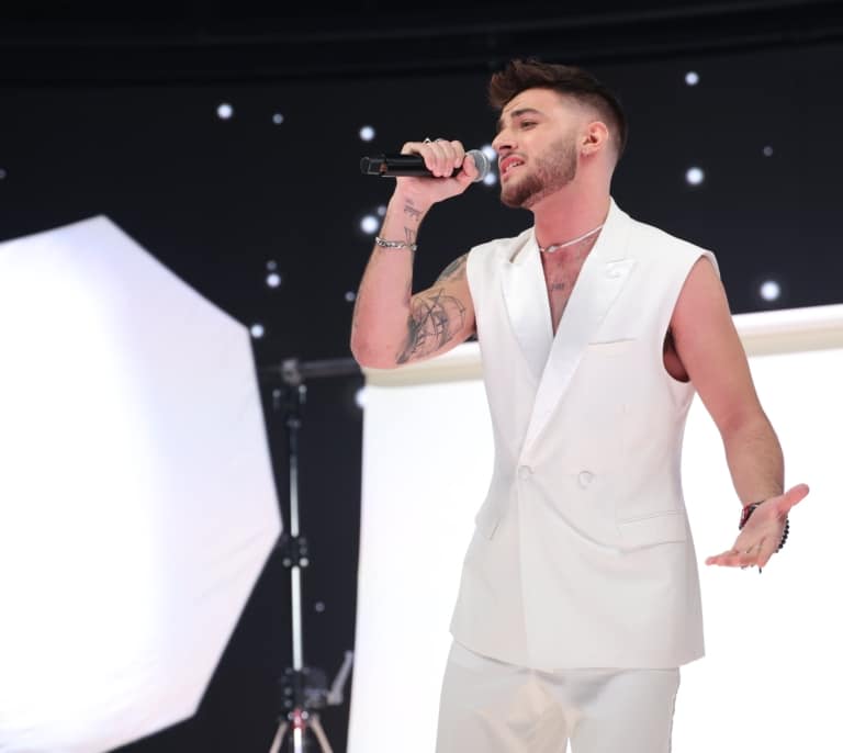 Un vibrador, un anuncio en Times Square o Miley Cyrus: las armas de los fans de OT para salvar a Chiara y Lucas