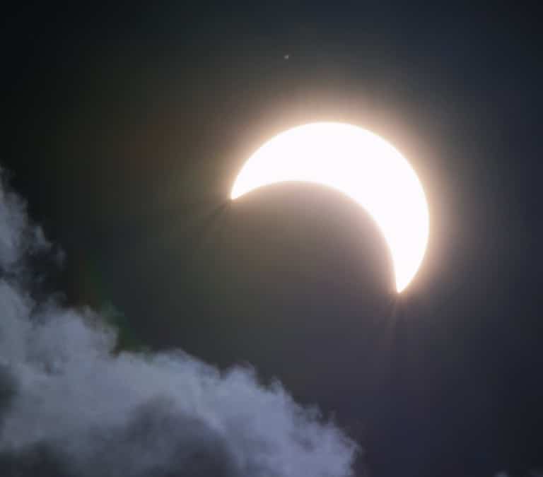 Así será la luna en cuarto creciente de febrero 2024