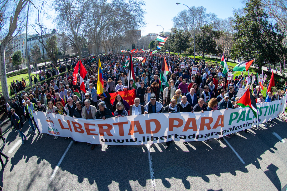 Manifestación a favor de Palestina con el lema 'No a la impunidad. Fin a la masacre' desde la plaza de Atocha hasta la Puerta del Sol, este sábado en Madrid.