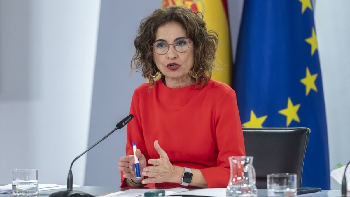 La vicepresidenta primera y ministra de Hacienda, María Jesús Montero, durante una rueda de prensa posterior al Consejo de Ministros.