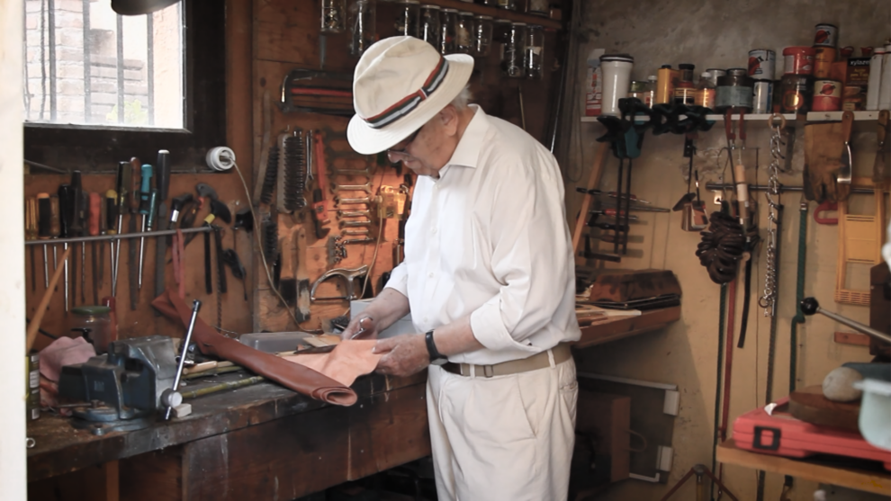 Miguel Milá en su taller.