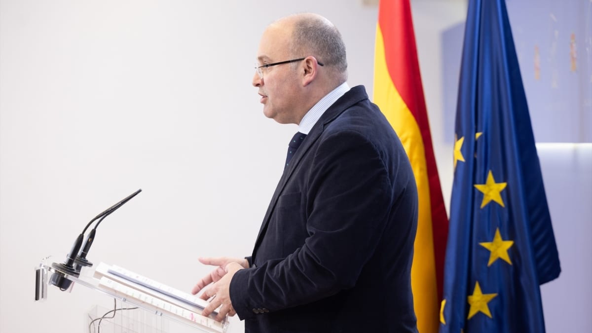 El portavoz del PP en el Congreso, Miguel Tellado, durante una rueda de prensa posterior a la Junta de Portavoces de este martes