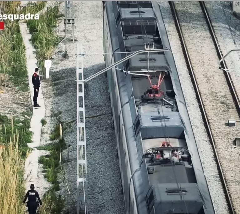 Los robos de cable ponen en jaque el servicio de Renfe en Cataluña
