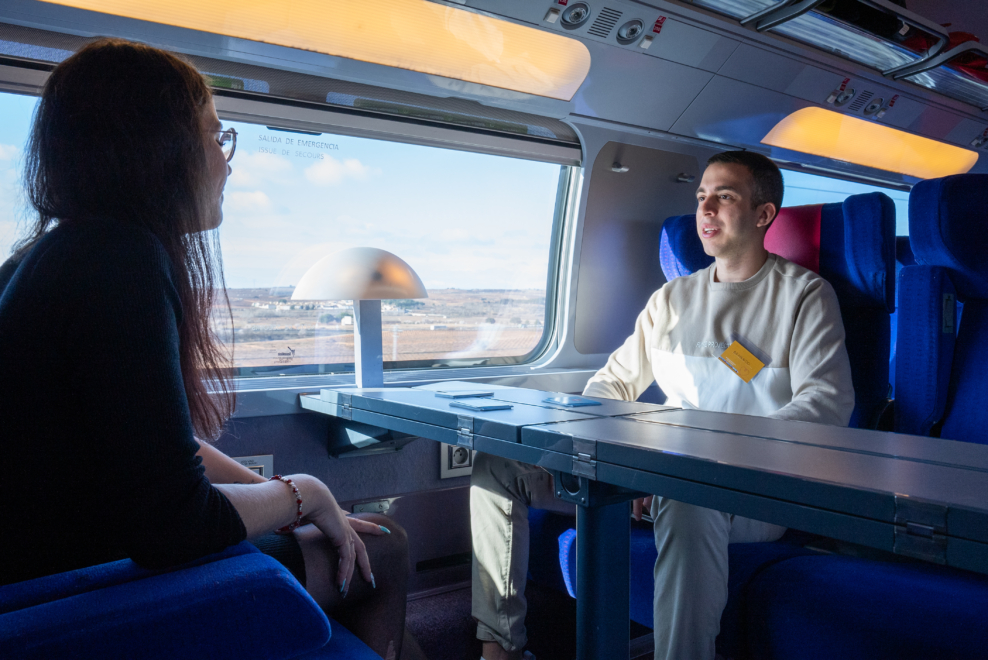 San Solterín, celebrado a toda velocidad con citas rápidas en el tren.