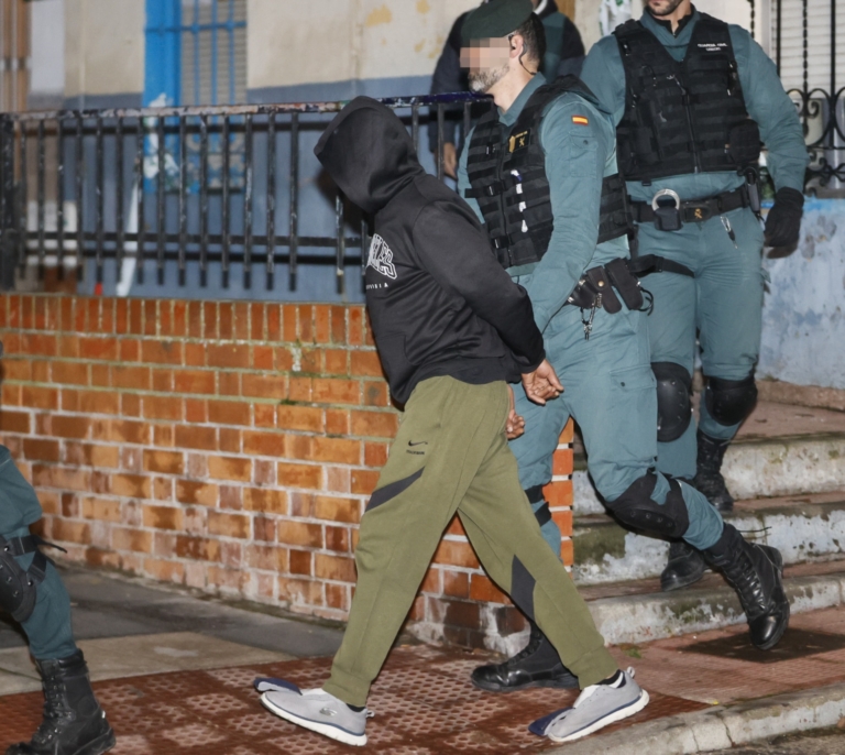 La desaparición de una pesa del gimnasio en Estremera complica el crimen del asesino de Morata de Tajuña