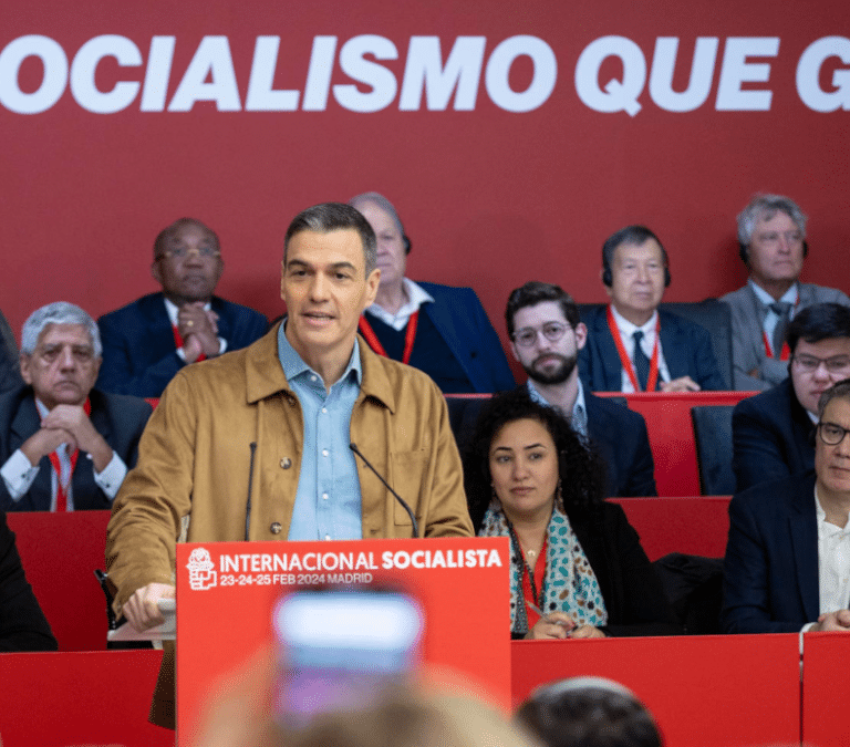Recado de Sánchez a Ábalos: la lucha contra la corrupción debe ser "implacable, caiga quien caiga"