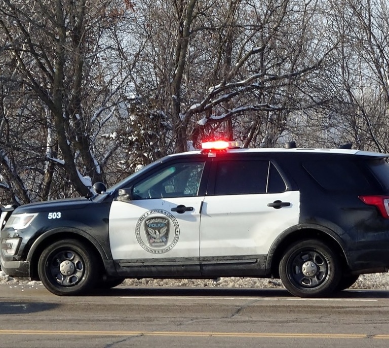 Mueren en un tiroteo en Minnesota dos policías y un paramédico