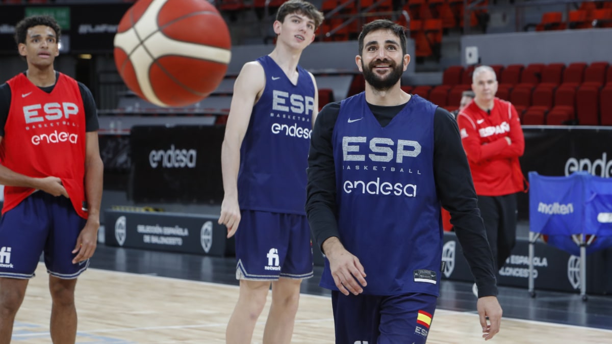 El base Ricky Rubio participa en un entrenamiento de la selección española en Zaragoza