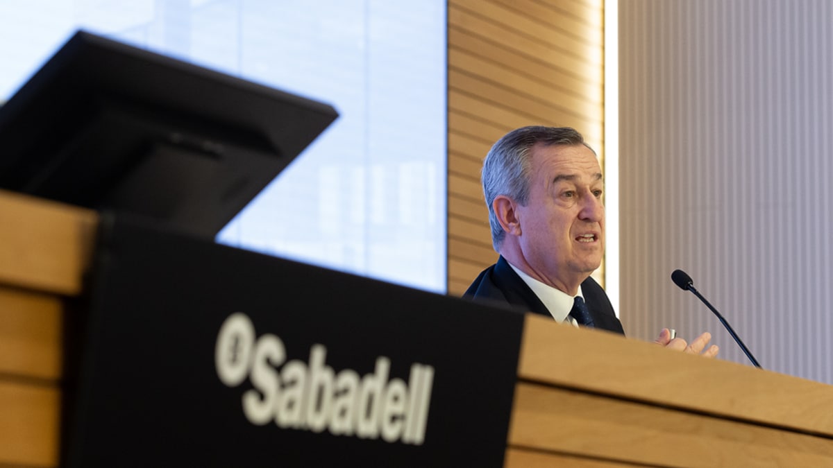 El consejero delegado de Banco Sabadell, César González-Bueno, durante la presentación de resultados.