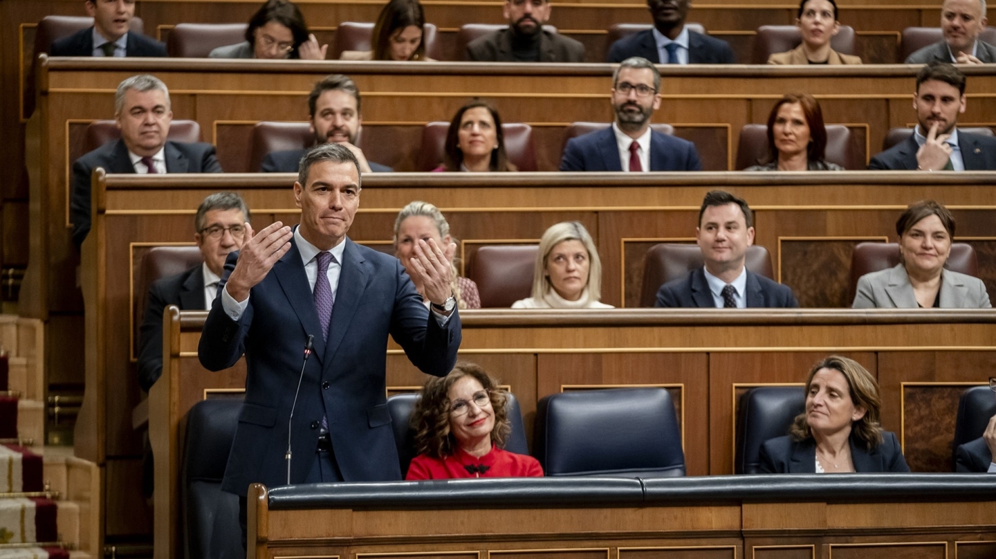 El presidente del Gobierno, Pedro Sánchez, interviene durante la sesión plenaria en el Congreso de los Diputados, este miércoles