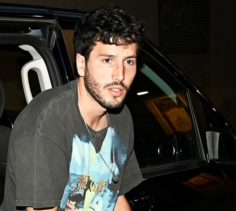 Sebastian Yatra apela a un antiguo amor tras su ruptura con Aitana