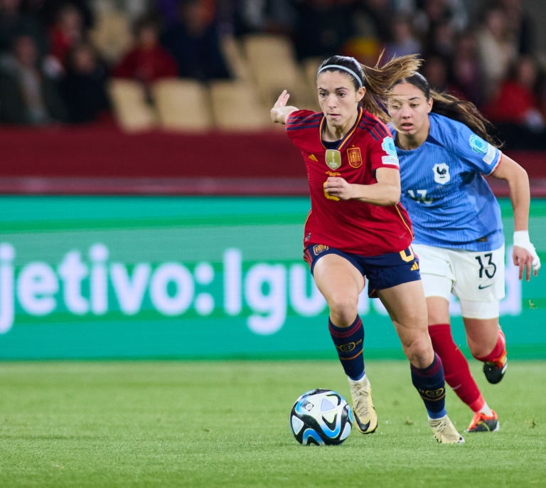 Renard encumbra a la Selección Femenina: "Es lo mismo que cuando me enfrenté con Busquets e Iniesta"
