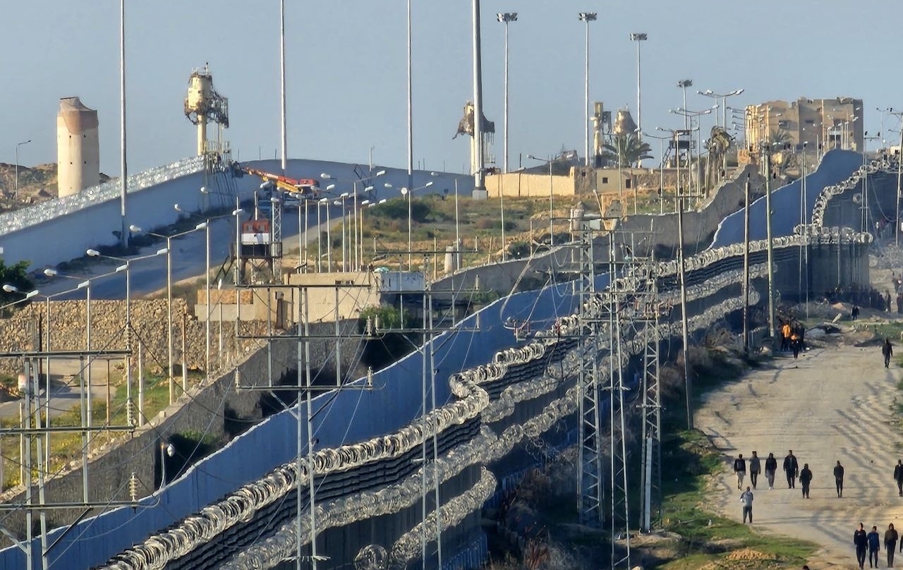 Egipto blinda la frontera con Gaza: 1,5 millones de palestinos atrapados en la ofensiva final de Israel