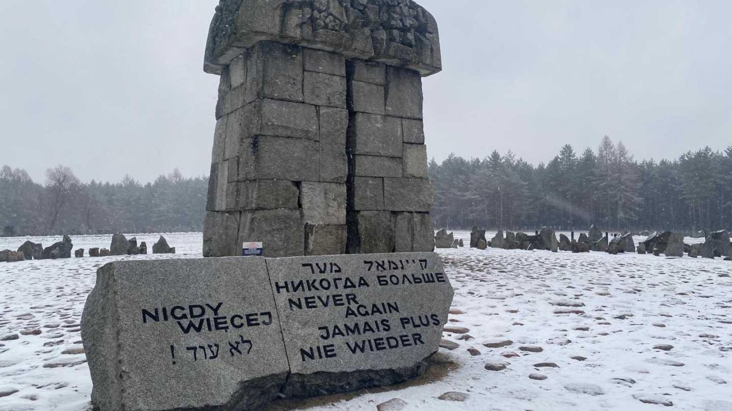 Monumento que simboliza las cámaras de gas de Treblinka
